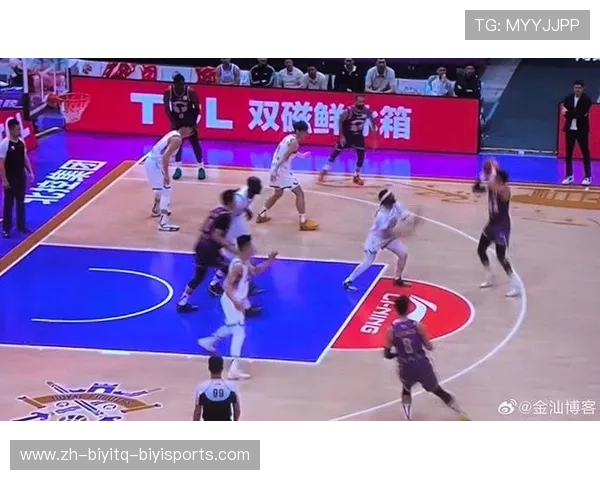 里勒遭朱俊龙封盖阻击浙江广厦主场击败北控取得关键胜利 里勒遭朱俊龙封盖阻击浙江广厦主场击败北控取得关键胜利